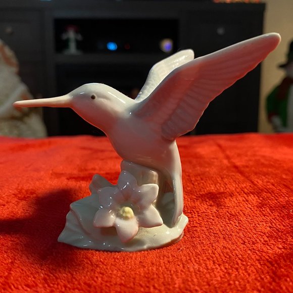 Other - Porcelain Hummingbird on a Flower